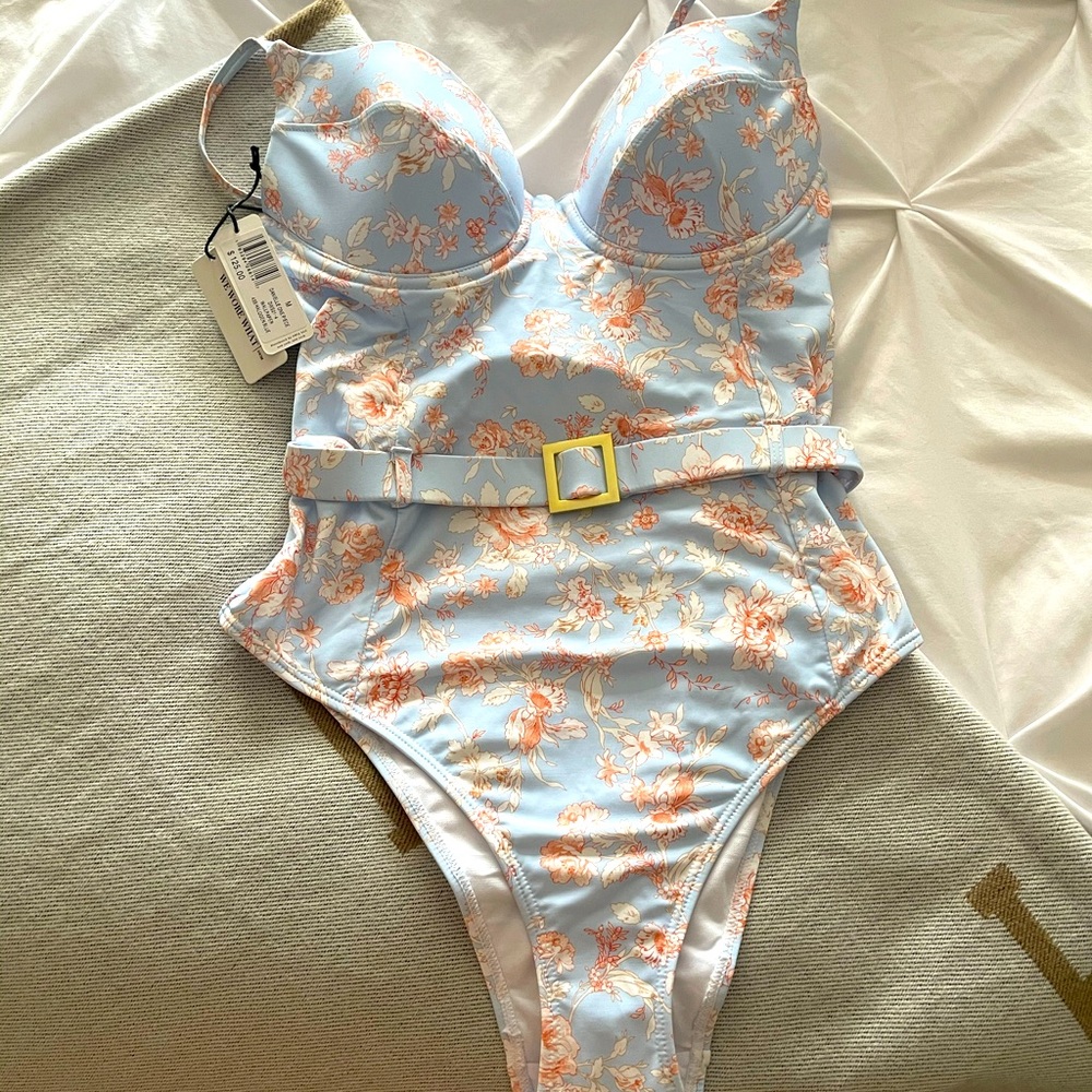 Brand New WeWoreWhat One Piece Swim